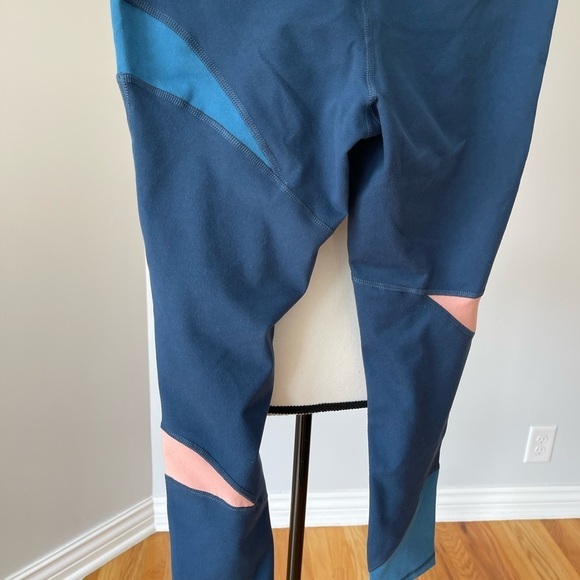 GAIAM size large athletic leggings - Picture 9 of 13